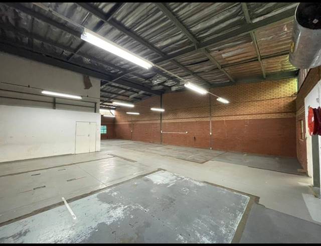 INDUSTRIAL PROPERTY TO RENT IN HENNOPSPARK